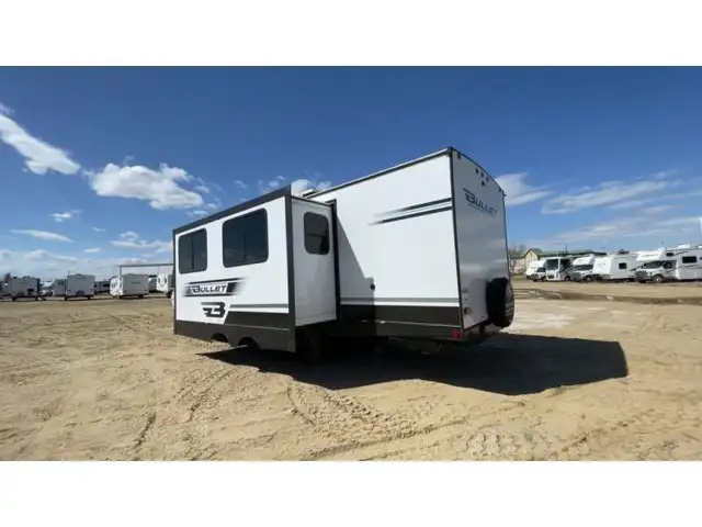 2025 Keystone RV Bullet Classic 2640BHWE in Travel Trailers & Campers in Edmonton - Image 10