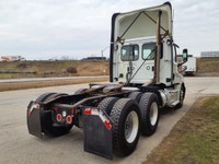 Ryder Stock ID: 875774 Transmission Type/Speed: AUTO 12 Engine: DIESEL DD13 GHG'17 450/1625 Horse Po... (image 5)