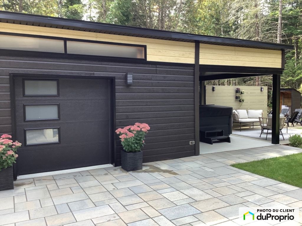 $940,000 - 2 Storey for sale in St-Donat — photo 1