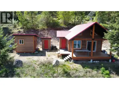 Set on the shores of beautiful Arrow Lake! Built in 2020, this thoughtfully designed one-bedroom, on...