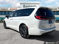 This Chrysler Pacifica has a durable Regular Unleaded V-6 3.6 L/220 engine powering this Automatic t... (image 2)