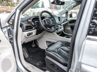 Leather|AWD|Leather|Navi|CarPlay|Heated Seats 2023 Chrysler Pacifica Limited Leather|AWD|Leather|Nav... (image 6)