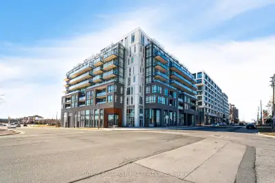 Stylish Boutique 1 BR Condo With Parking !!!!I Spacious And Bright With Balcony and Expansive South...
