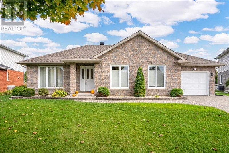 528 JOANNE CRESCENT Cornwall, Ontario Houses for Sale Cornwall Kijiji