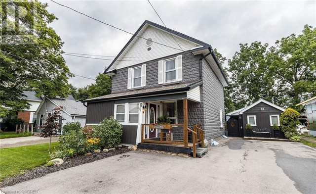 25 VICTORIA Street Georgetown, Ontario in Houses for Sale in Oakville / Halton Region