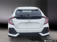 2018 Honda Civic Hatchback La Honda Civic 2018 se distingue par son design moderne et dynamique, mar... (image 3)