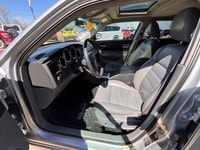 All prices subject to applicable taxes 2005 Dodge Magnum R/T – RWD | 5.7L HEMI V8 | Sport Wagon Powe... (image 7)