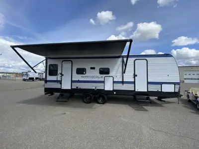 Keystone Springdale travel trailer 256RDWE highlights: Spacious Walk-Through Bath Exterior Pass-Thro...