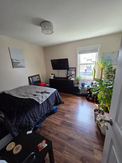 Bedroom for Rent!! All Inclusive!!
