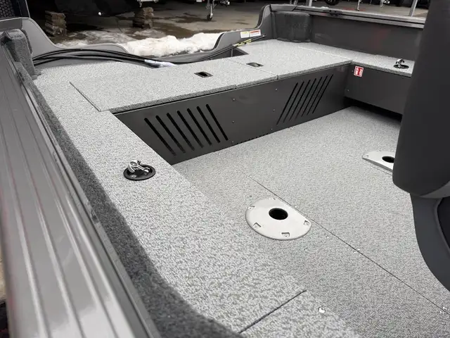 2026 Starcraft Renegade 165 | Black/grey | Yamaha T60 High Thrus in Powerboats & Motorboats in Kawartha Lakes - Image 15