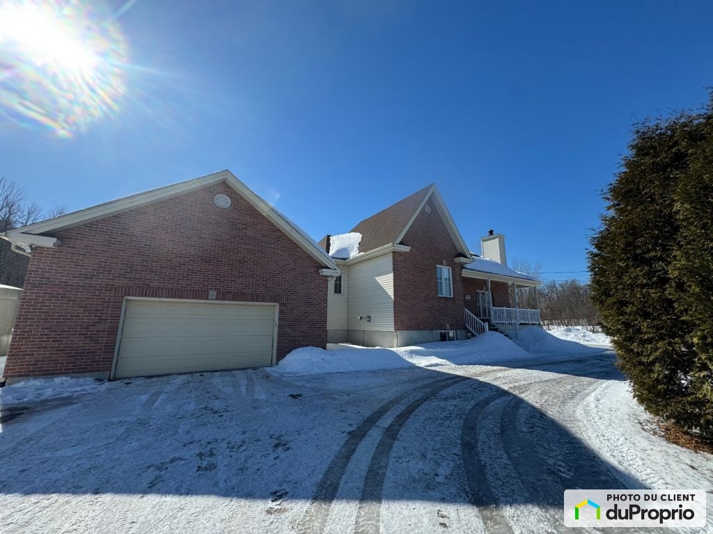 $974,900 - Acreage / Hobby Farm / Ranch for sale in Mirabel — photo 2