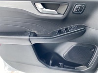 **WE WILL BEAT ANY DEALER IN THE CITY** Space Silver Metallic 2025 Ford Escape Platinum AWD 8-Speed... (image 5)