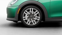 MINI Laval vous présente la puissante et pratique *MINI Cooper S 5 portes 2026*. Grâce ? sa disposit... (image 6)