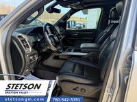 2020 RAM 1500 Sport/Rebel 4x4 | EcoDiesel | Panoramic Sunroof | Leather | Crew CabBold styling, dies... (image 9)