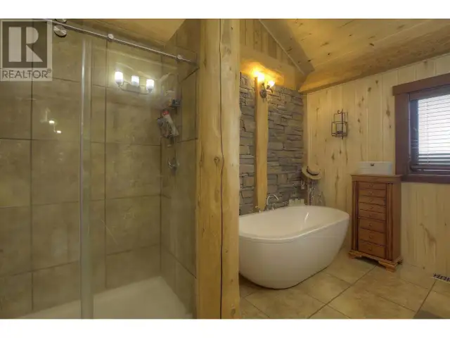 3139 HUSTON ROAD 150 Mile House, British Columbia in Houses for Sale in Williams Lake - Image 24