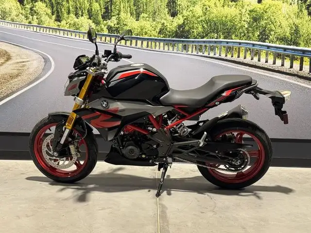 2025 BMW G 310 R Passion in Street, Cruisers & Choppers in Saskatoon - Image 9