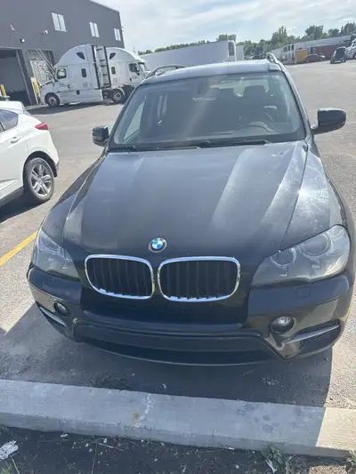 2013 BMW X5 35I 4DR AWD Fully equipped Automatic transmission 239 000 km. Black on Black color, leat...