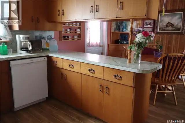 228 7th AVENUE E Gravelbourg, Saskatchewan in Houses for Sale in Moose Jaw - Image 5