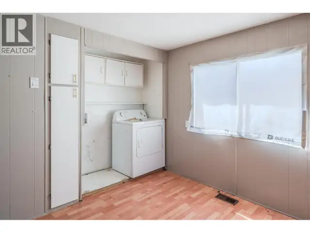 5469 SAUNDERS CRESCENT 103 Mile House, British Columbia in Houses for Sale in 100 Mile House - Image 12
