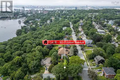 A rare opportunity to build your dream home in Crichton Park! Situated in one of Dartmouth's most pr...
