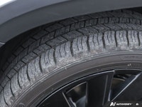 * Panoramic Power Sunroof Package. * 19-inch gloss black alloy wheels. * 4MOTION All-Wheel Drive (AW... (image 9)