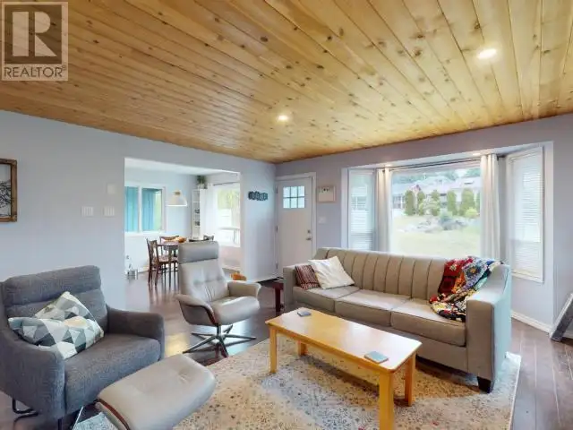 4721 REDONDA AVE Powell River, British Columbia62864381535617124