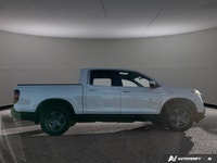This Honda Ridgeline boasts a Regular Unleaded V-6 3.5 L/212 engine powering this Automatic transmis... (image 6)
