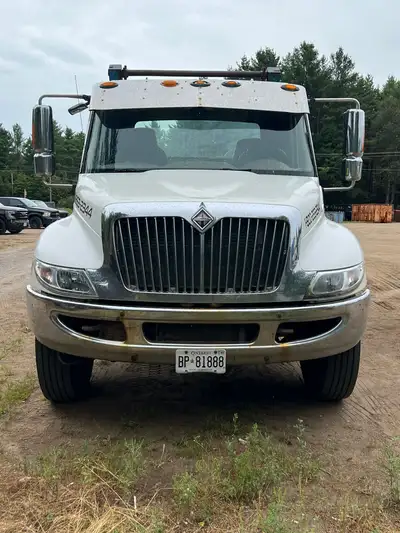 2008 INTERNATIONAL DURASTAR 4300 SBA 4x2, View more
