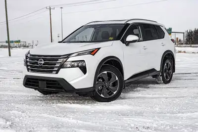 Turbocharged,Pass-Through Rear Seat,Driver Illuminated Vanity Mirror,Requires Subscription,Smart Dev...