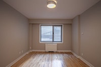 Akelius two bedroom apartment for rent. Located near Doctor Penfield in the Downtown - McGill neighb... (image 5)