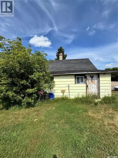 Affordable opportunity in Jansen! This 1-bedroom, 1-bathroom home offers 752 sq. ft. of living space...