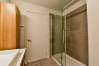 Renovated Akelius two bedroom apartment for rent. Located near sauve in the Ahuntsic neighborhood, M... (image 2)
