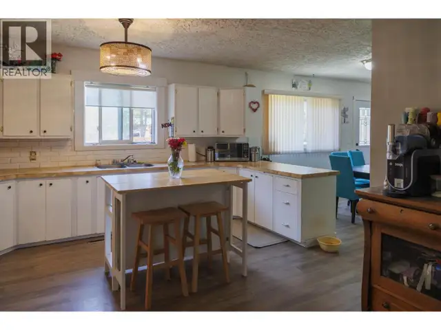 1090 DYKE ROAD McBride, British Columbia in Houses for Sale in Quesnel - Image 5