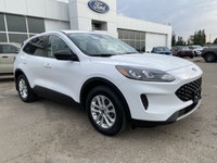 Experience versatility and comfort with the 2022 Ford Escape SE, now available at Centennial Ford Sa... (image 2)