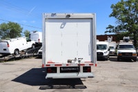 2023 Ford Transit 1 SEUL PROPRIO / 2023 FORD TRANSIT T-250 CUBE 12 PIEDS ROUE SIMPLE / GROUPE ÉLECTR... (image 7)