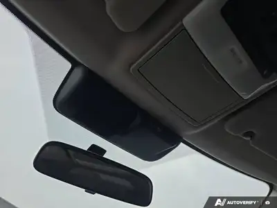 2025 Mitsubishi Outlander Plug-In Hybrid SE | NO ACCIDENTS EV, View more