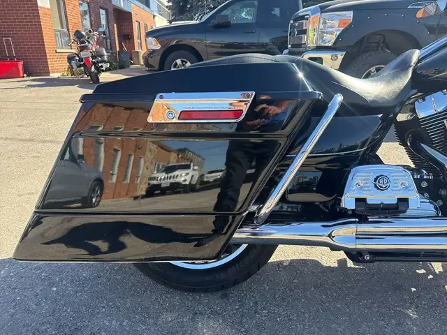 2011 Harley-Davidson Street Glide ~ ELECTRA GLIDE LTD ~ 103CI ~  in Sport Touring in City of Toronto - Image 12