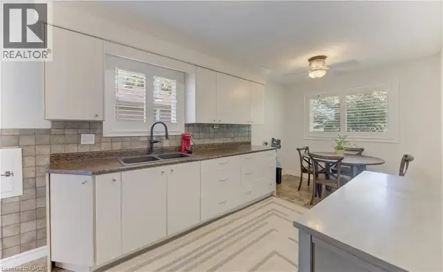 144 HOLBORN Drive Kitchener, Ontario in Houses for Sale in Kitchener / Waterloo - Image 8