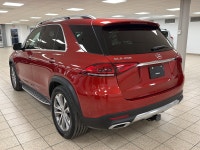 Compared with many midsize luxury SUVs, the 2020 Mercedes-Benz GLE 450 stands out by pairing refinem... (image 3)