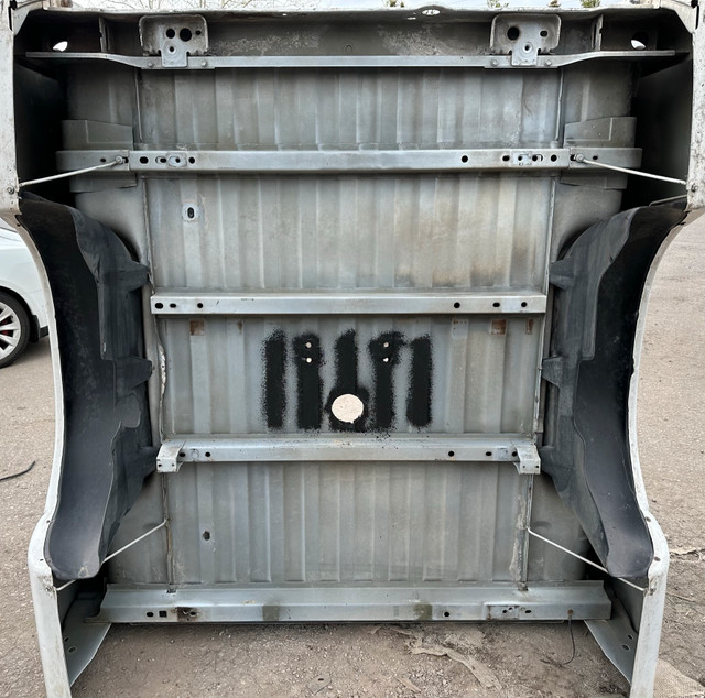 Southern Box/Bed Dodge Ram Rust Free! in Auto Body Parts in Oshawa / Durham Region - Image 3