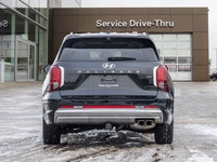 *Leather Seats!* With its impressive features list, awesome SUV capability, and luxury interior, thi... (image 6)