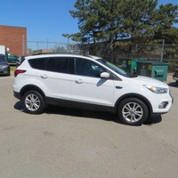 This 2019 Ford Escape SEL is a sleek and reliable SUV that is sure to turn heads on the road. With i... (image 4)