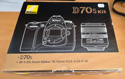 Nikon D70s digital SLR kit w/18-70mm, View more