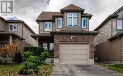 This gorgeous, detached Jackson model by Fusion Homes in the coveted Cedar Hollow community boasts o...