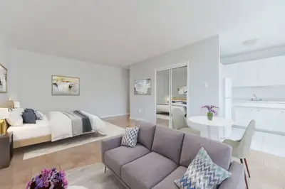 In the vibrant Church & Wellesley district of Downtown Toronto, 48 Isabella offers studio, one and t...