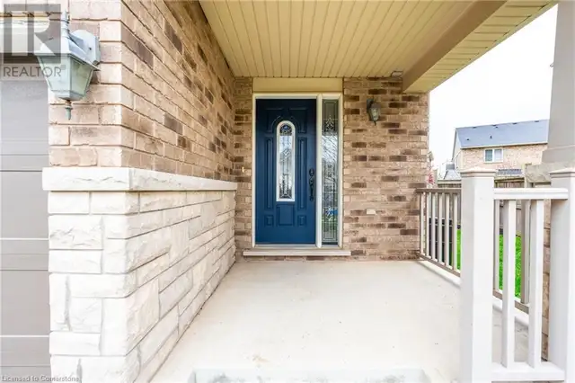 199 EMICK Drive Ancaster, Ontario in Houses for Sale in Hamilton - Image 4