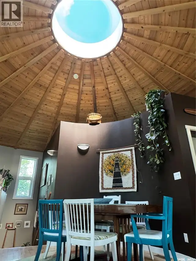 Lakefront Round House Northern Admin District, Saskatchewan in Houses for Sale in La Ronge - Image 7