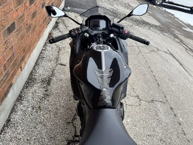 2020 Kawasaki Ninja 650 ABS **ONLY 2,000 KM** in Sport Bikes in Markham / York Region - Image 15