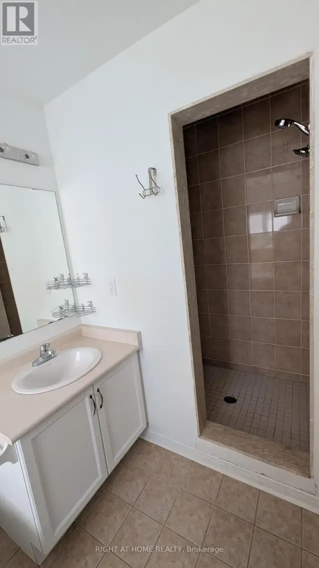 24 - 770 OTHELLO COURT Mississauga (Meadowvale Village), Ontario in Long Term Rentals in Mississauga / Peel Region - Image 23
