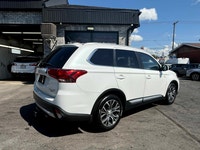 2016 MITSUBISHI OUTLANDER AWC 4DR GT EN EXCELLENTE CONDITION MECANIQUE ET ESTHETIQUE!!!! BLANC PERLE... (image 5)